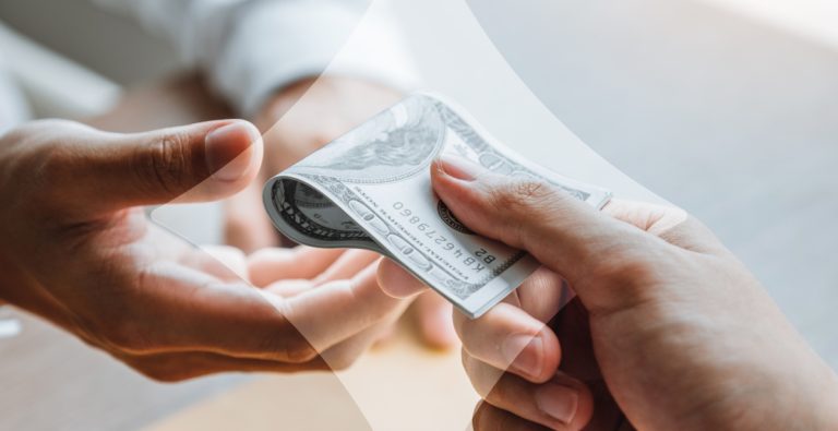 A guide to tipping while traveling