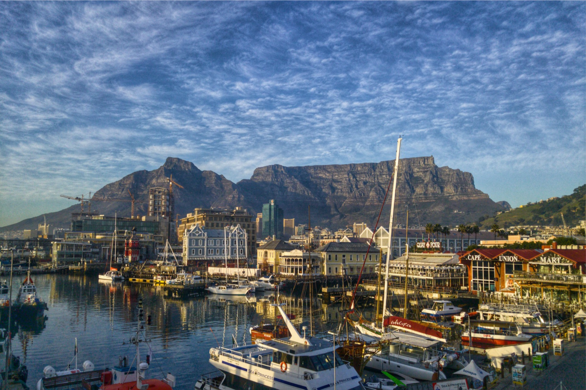 Picturesque Table Mountain standing above the V&A Waterfront in Cape Town.